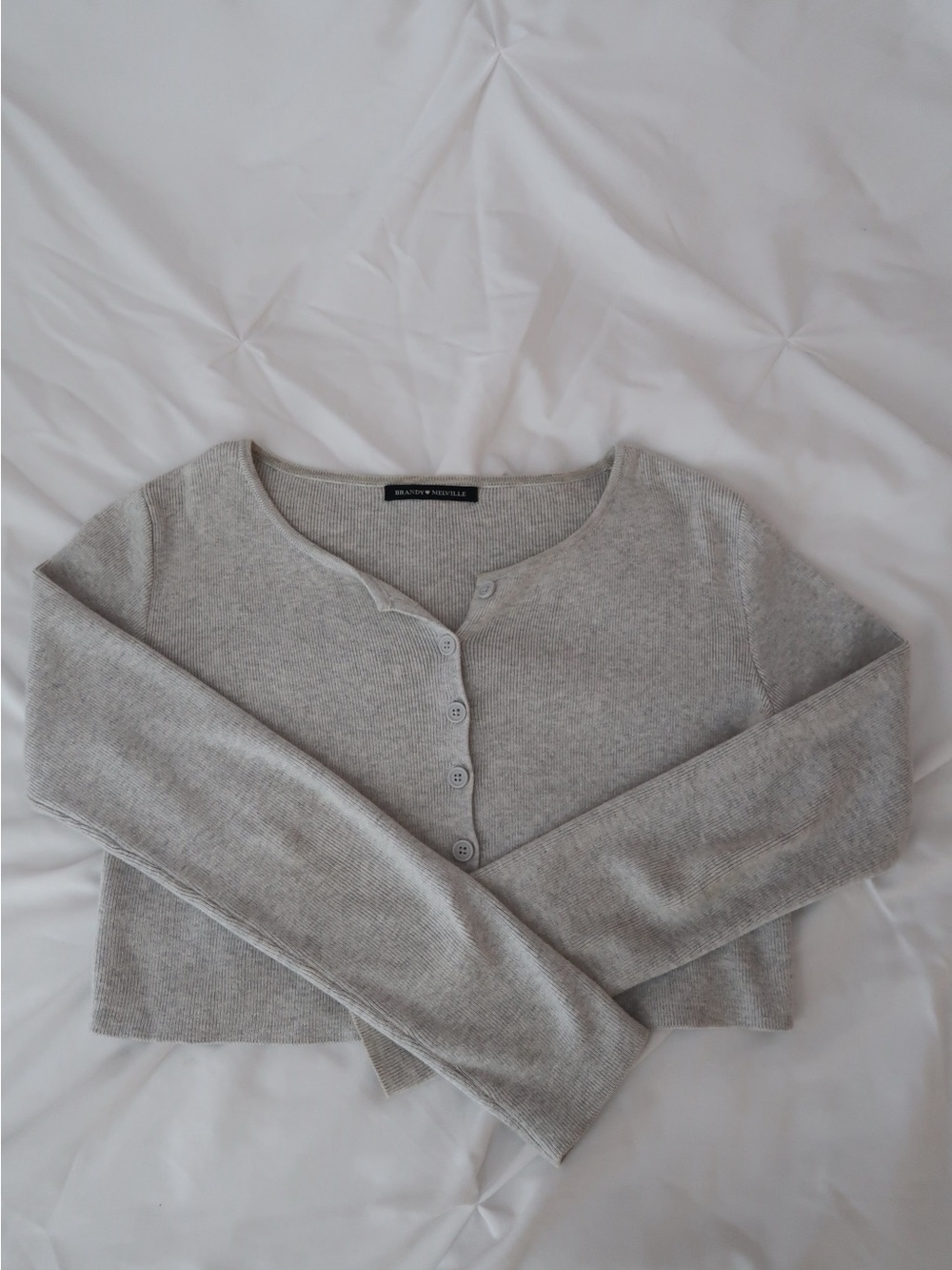 SOLD ON D E P O P Brandy Melville Light Gray Cropped Button-Front Cardigan